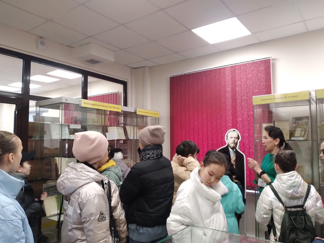 Экскурсия по Национальной библиотеке Республики Бурятия для обучающихся БРХК